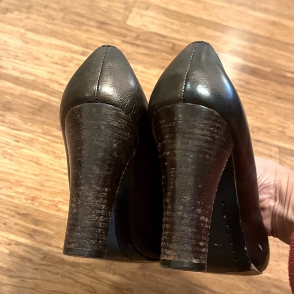 MICHAEL Michael Kors antique gold bronze leather wood stacked heels w/ buckle 8 - Picture 8 of 12